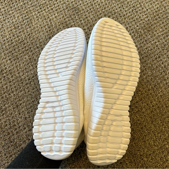 Comfort & Soft slip on white sneakers brand new never worn size 8 - Picture 3 of 4